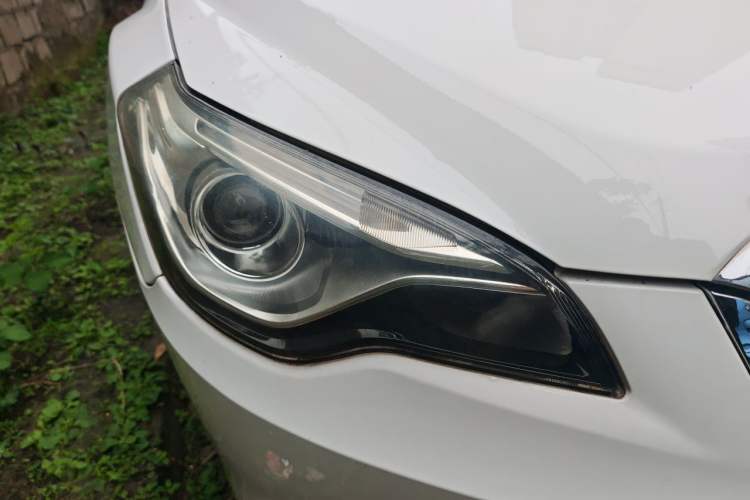 Used Bestune B50 2013 1.6L automatic luxury version Right Front Headlight