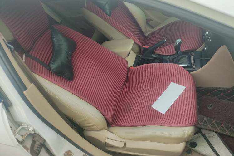 Used Bestune B50 2013 1.6L manual luxury version Right Front Seat