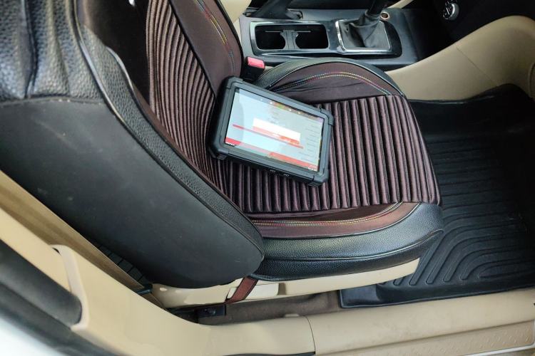 Used Bestune B50 2013 1.6L manual luxury version Right Front Seat