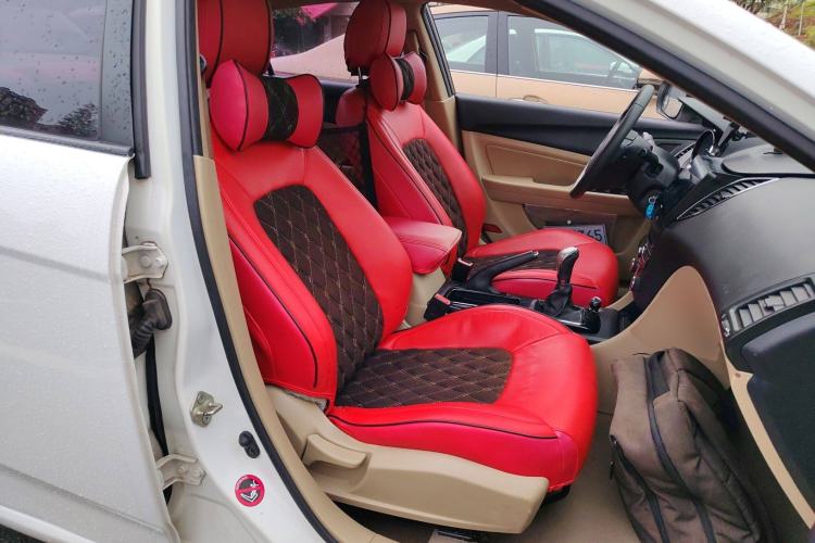 Used Bestune B50 2013 1.6L manual luxury version Right Front Seat