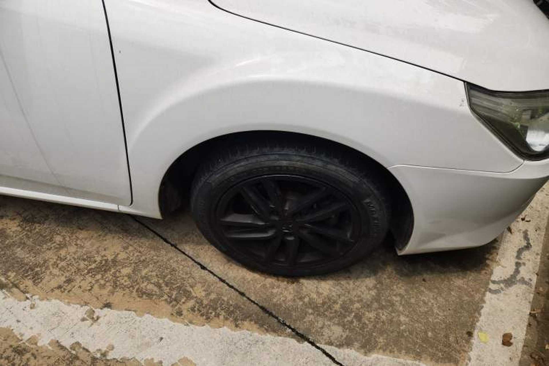 Used Bestune B50 2013 1.6L manual luxury version Right Front Wheel Hub