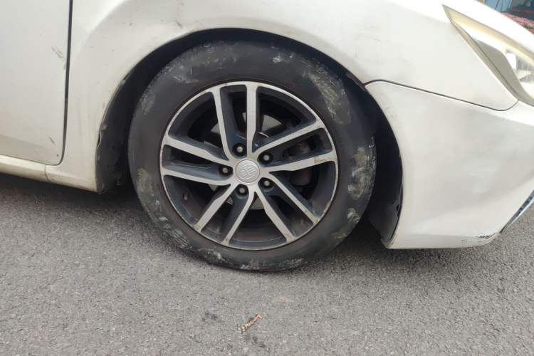 Used Bestune B50 2013 1.6L automatic luxury version Right Front Wheel Hub
