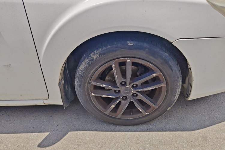 Used Bestune B50 2013 1.6L automatic luxury version Right Front Wheel Hub