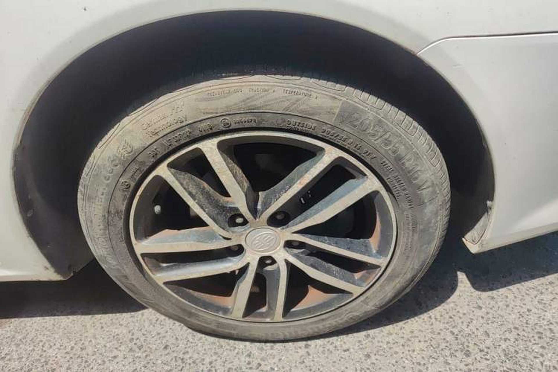 Used Bestune B50 2013 1.6L manual luxury version Right Front Wheel Hub