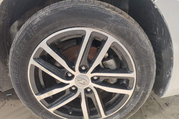 Used Bestune B50 2013 1.6L manual luxury version Right Front Wheel Hub