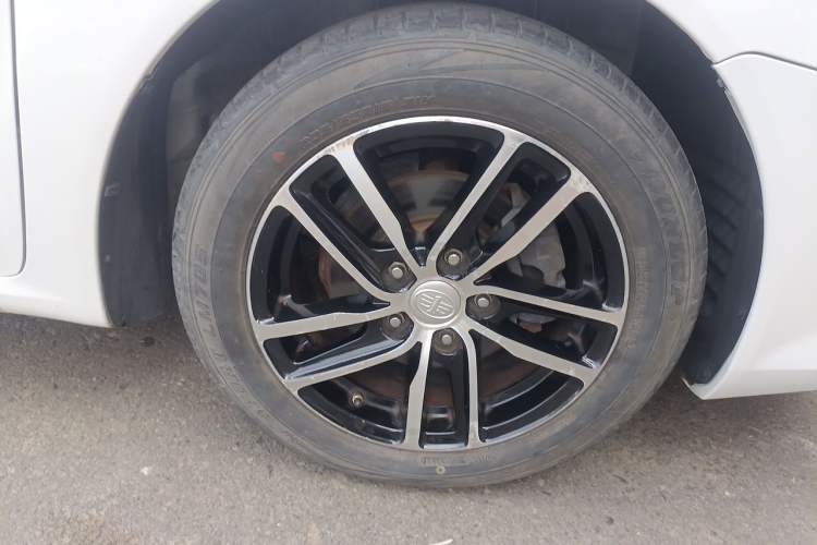Used Bestune B50 2013 1.6L manual luxury version Right Front Wheel Hub