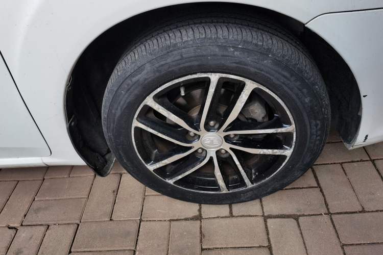 Used Bestune B50 2013 1.6L automatic luxury version
