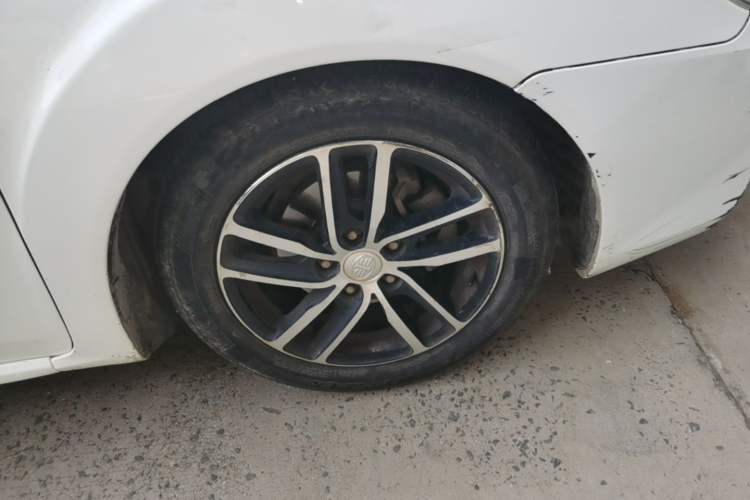 Used Bestune B50 2013 1.6L manual luxury version Right Front Wheel Hub