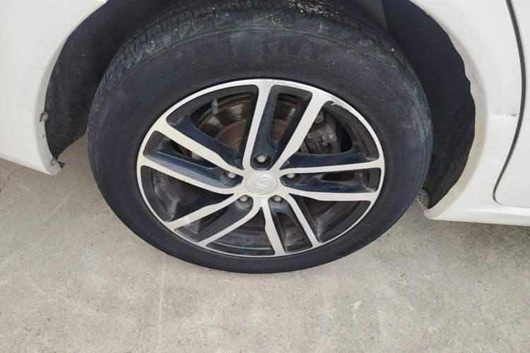 Used Bestune B50 2013 1.6L manual Comfort trim level Right Rear Wheel Hub