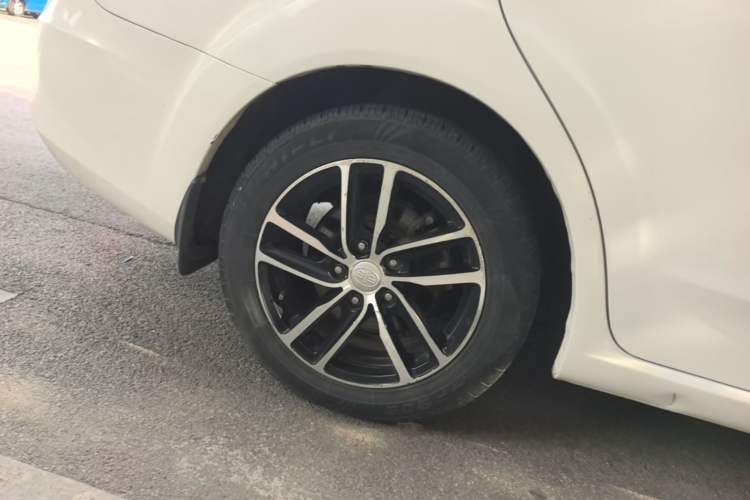 Used Bestune B50 2013 1.6L manual luxury version Right Rear Wheel Hub