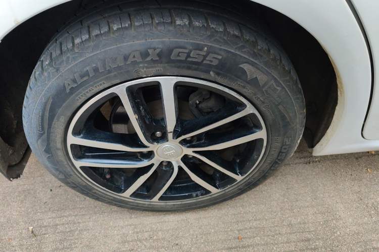 Used Bestune B50 2013 1.6L manual luxury version Right Rear Wheel Hub