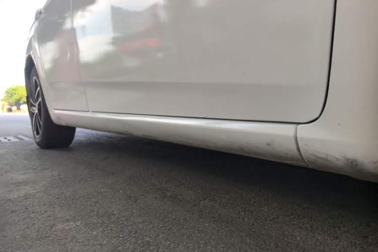 Used Bestune B50 2013 1.6L manual luxury version Right Side Sill