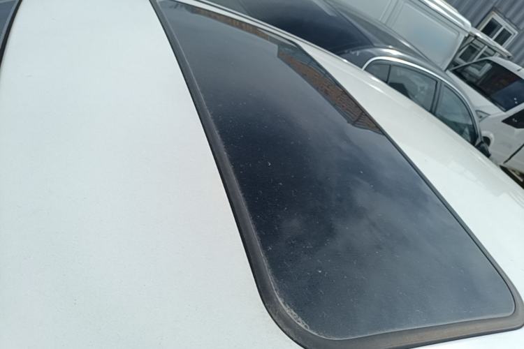 Used Bestune B50 2013 1.6L automatic luxury version Roof