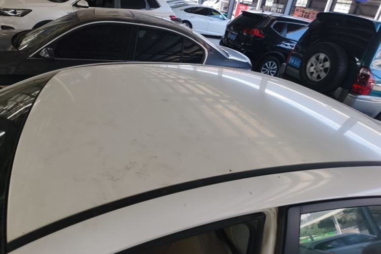 Used Bestune B50 2013 1.6L manual Comfort trim level Roof