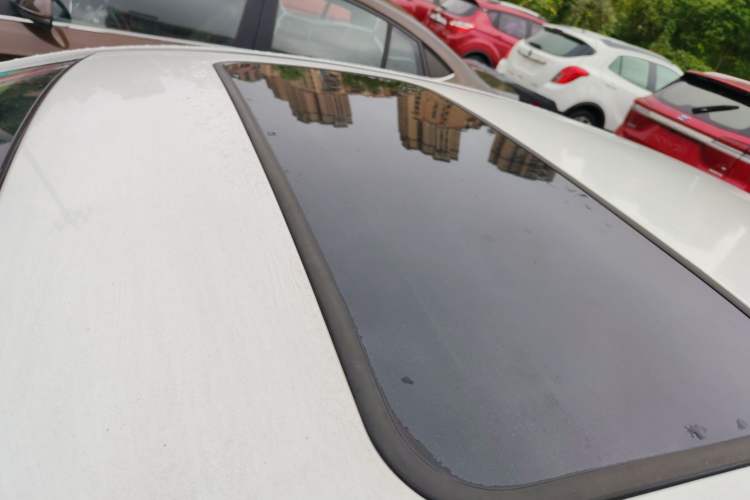 Used Bestune B50 2013 1.6L manual luxury version Roof