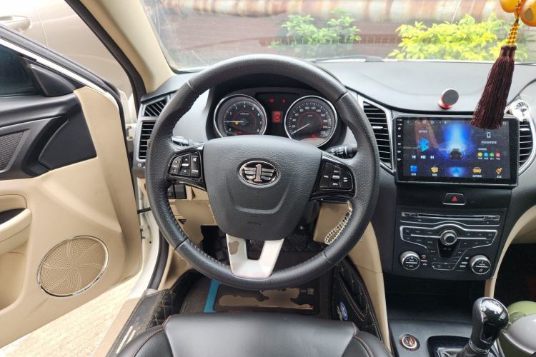 Used Bestune B50 2013 1.6L manual luxury version Steering Wheel
