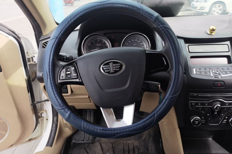 Used Bestune B50 2013 1.6L manual Comfort trim level Steering Wheel