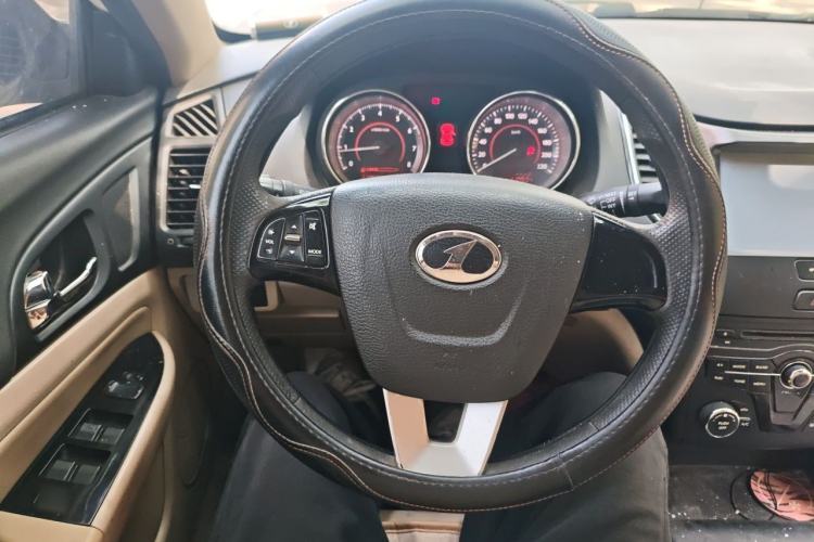 Used Bestune B50 2013 1.6L manual Comfort trim level Steering Wheel