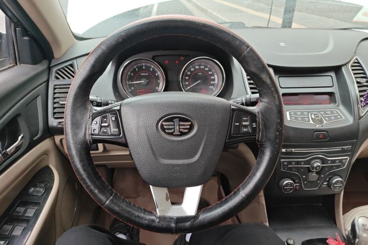 Used Bestune B50 2013 1.6L manual luxury version Steering Wheel