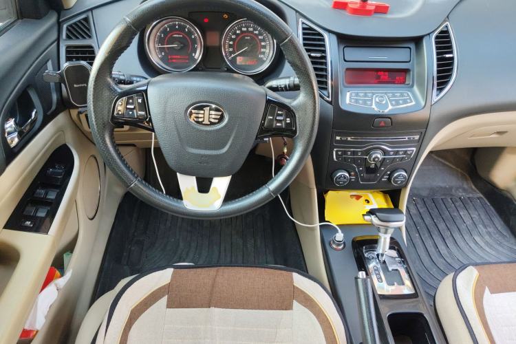Used Bestune B50 2013 1.6L automatic luxury version Steering Wheel