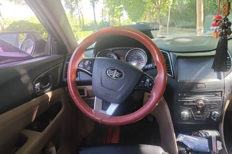 Used Bestune B50 2013 1.6L automatic luxury version Steering Wheel