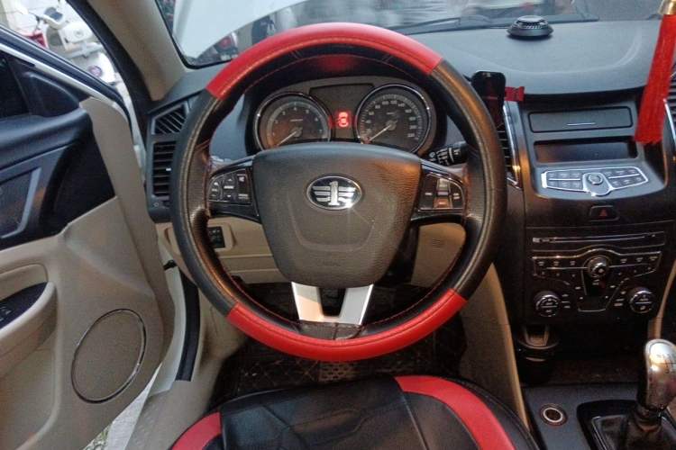 Used Bestune B50 2013 1.6L manual luxury version Steering Wheel