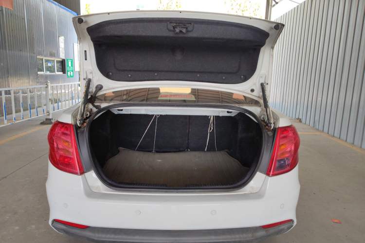 Used Bestune B50 2013 1.6L manual Comfort trim level Trunk