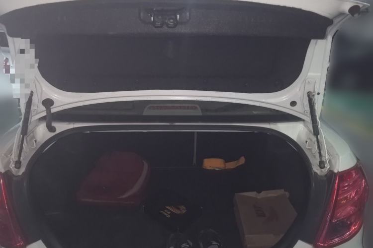Used Bestune B50 2013 1.6L manual luxury version Trunk