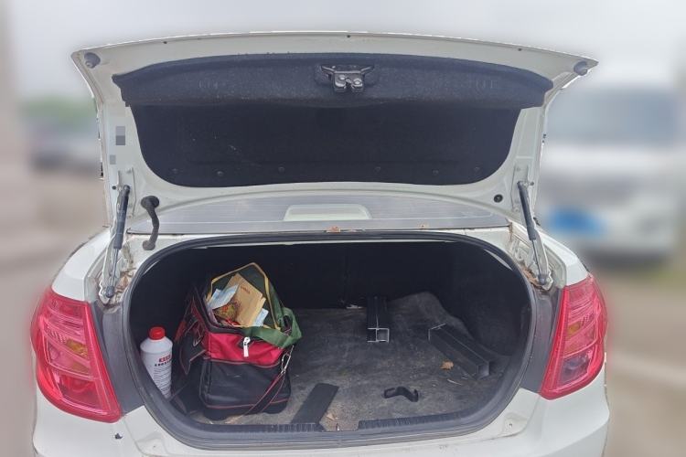 Used Bestune B50 2013 1.8L automatic comfort version Trunk
