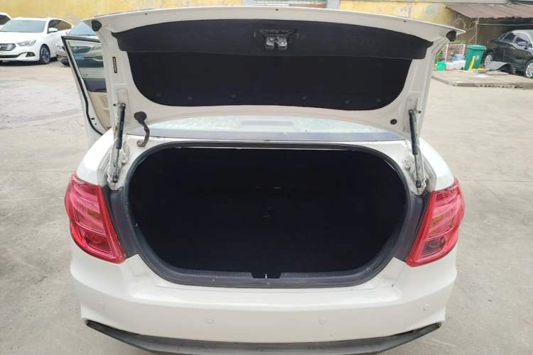 Used Bestune B50 2013 1.6L manual Comfort trim level Trunk