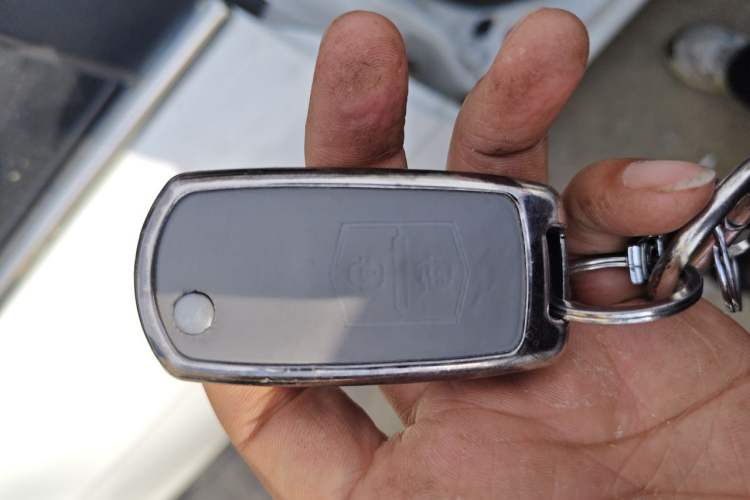 Used Bestune B50 2013 1.6L manual luxury version Vehicle Key