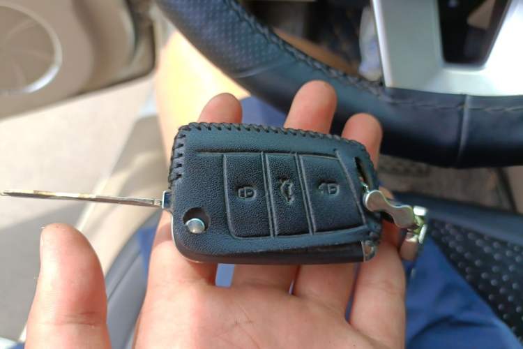 Used Bestune B50 2013 1.6L automatic luxury version Vehicle Key