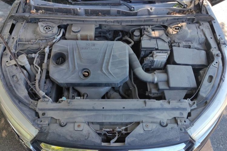 Used Bestune B50 2016 1.6L manual luxury version Engine Bay
