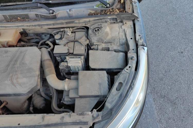 Used Bestune B50 2016 1.6L manual luxury version Engine Bay Left
