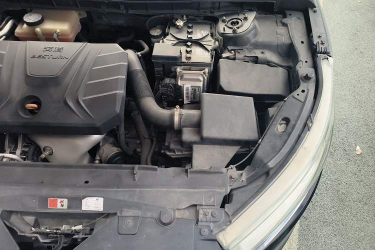 Used Bestune B50 2016 1.6L manual luxury version Engine Bay Left