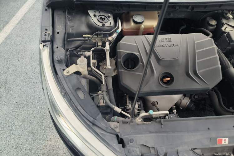 Used Bestune B50 2016 1.6L manual luxury version Engine Bay Right