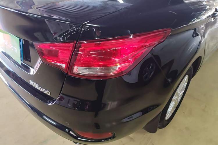 Used Bestune B50 2016 1.6L manual luxury version Exterior 3