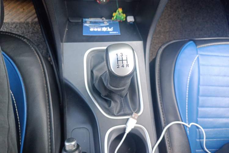 Used Bestune B50 2016 1.6L manual luxury version Gear Lever