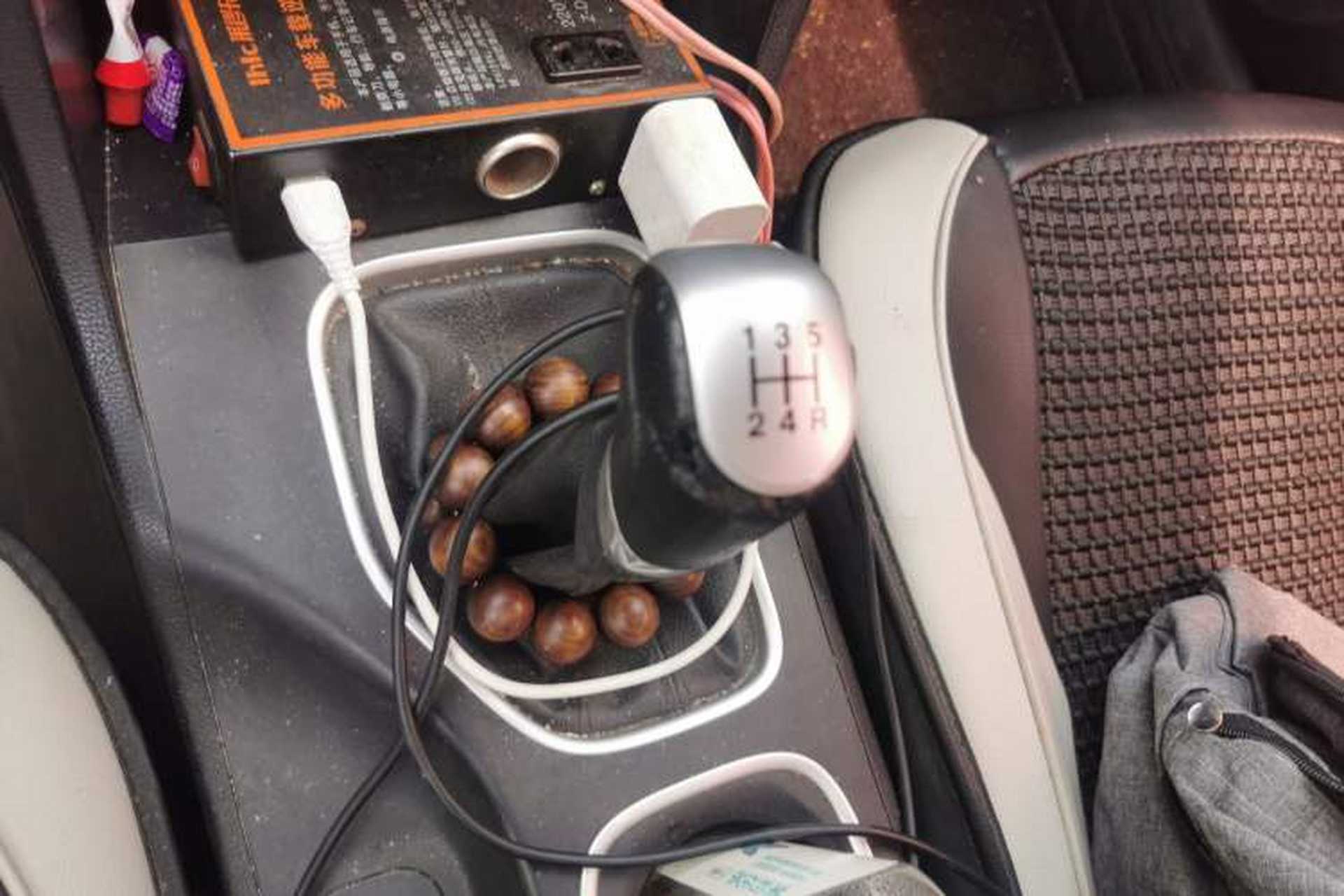 Used Bestune B50 2016 1.6L manual luxury version Gear Lever