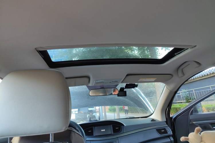 Used Bestune B50 2016 1.6L manual luxury version Headliner