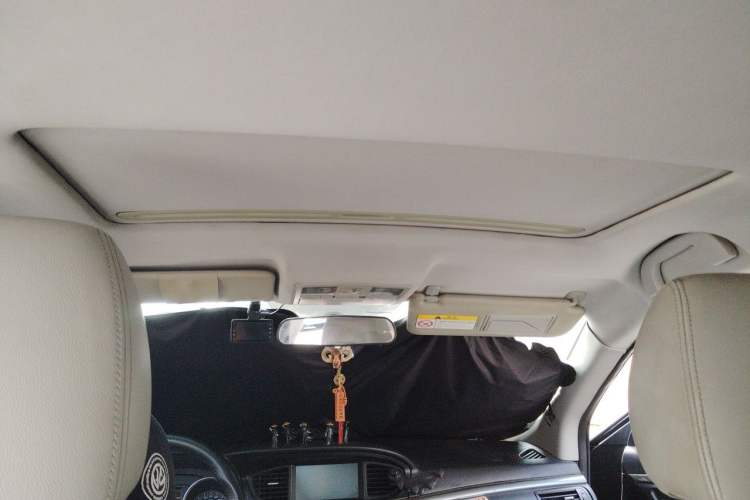 Used Bestune B50 2016 1.6L manual luxury version Headliner