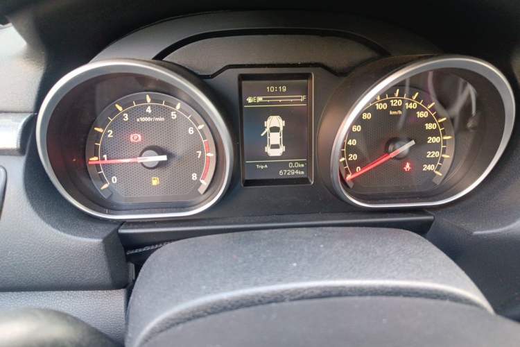 Used Bestune B50 2016 1.6L manual luxury version Instrument Cluster