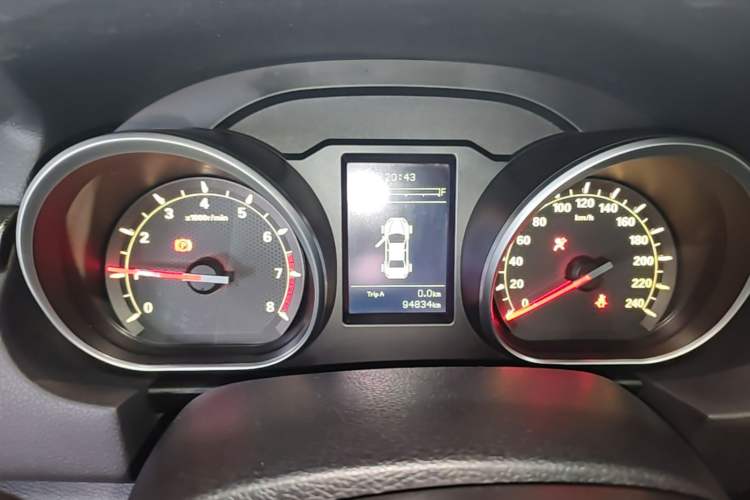 Used Bestune B50 2016 1.6L manual luxury version Instrument Cluster