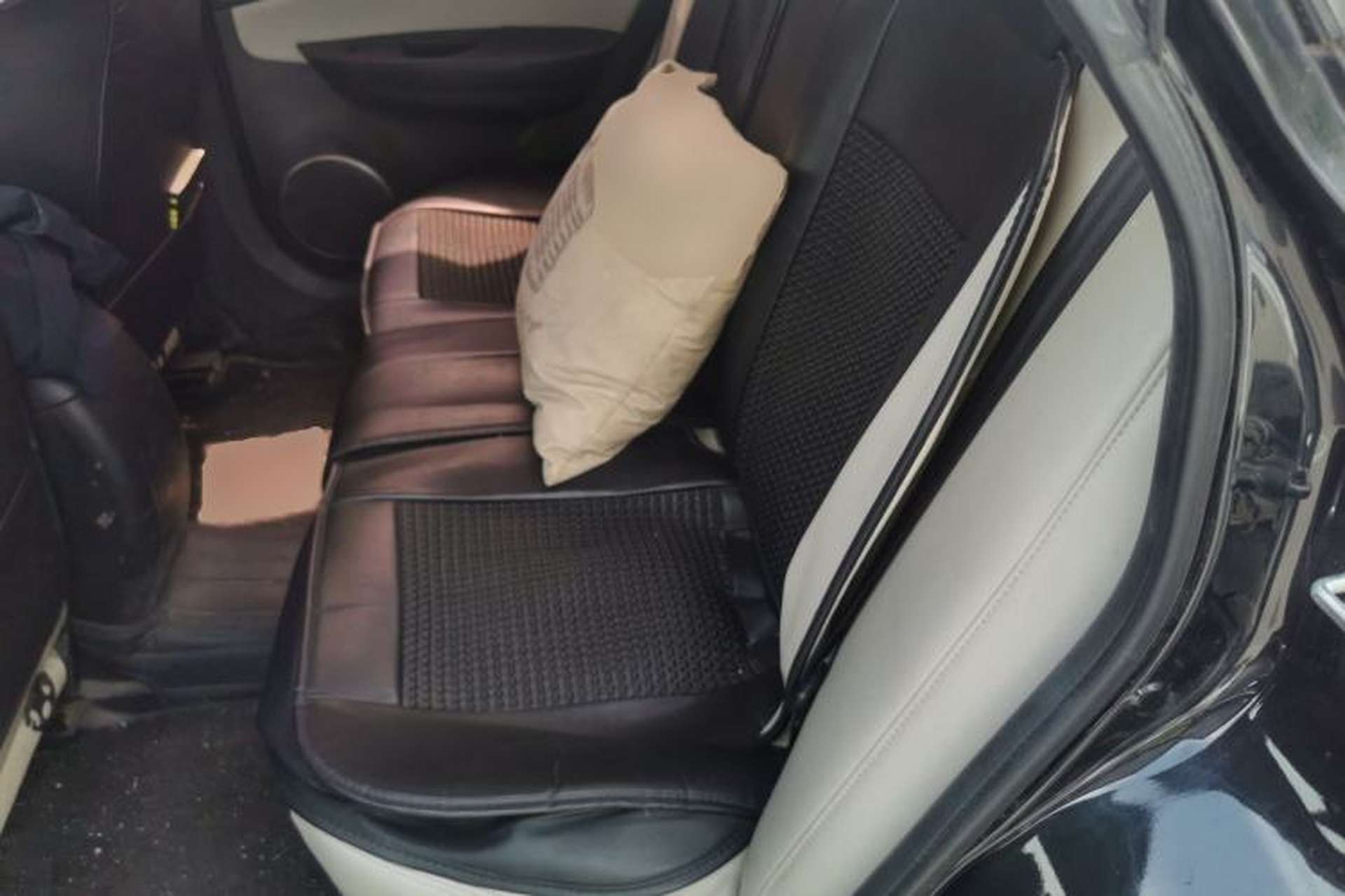Used Bestune B50 2016 1.6L manual luxury version Left Rear Seat