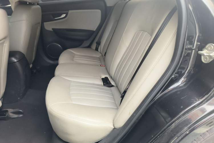 Used Bestune B50 2016 1.6L manual luxury version Left Rear Seat