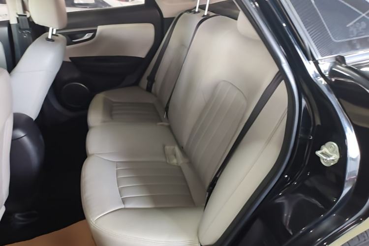 Used Bestune B50 2016 1.6L manual luxury version Left Rear Seat