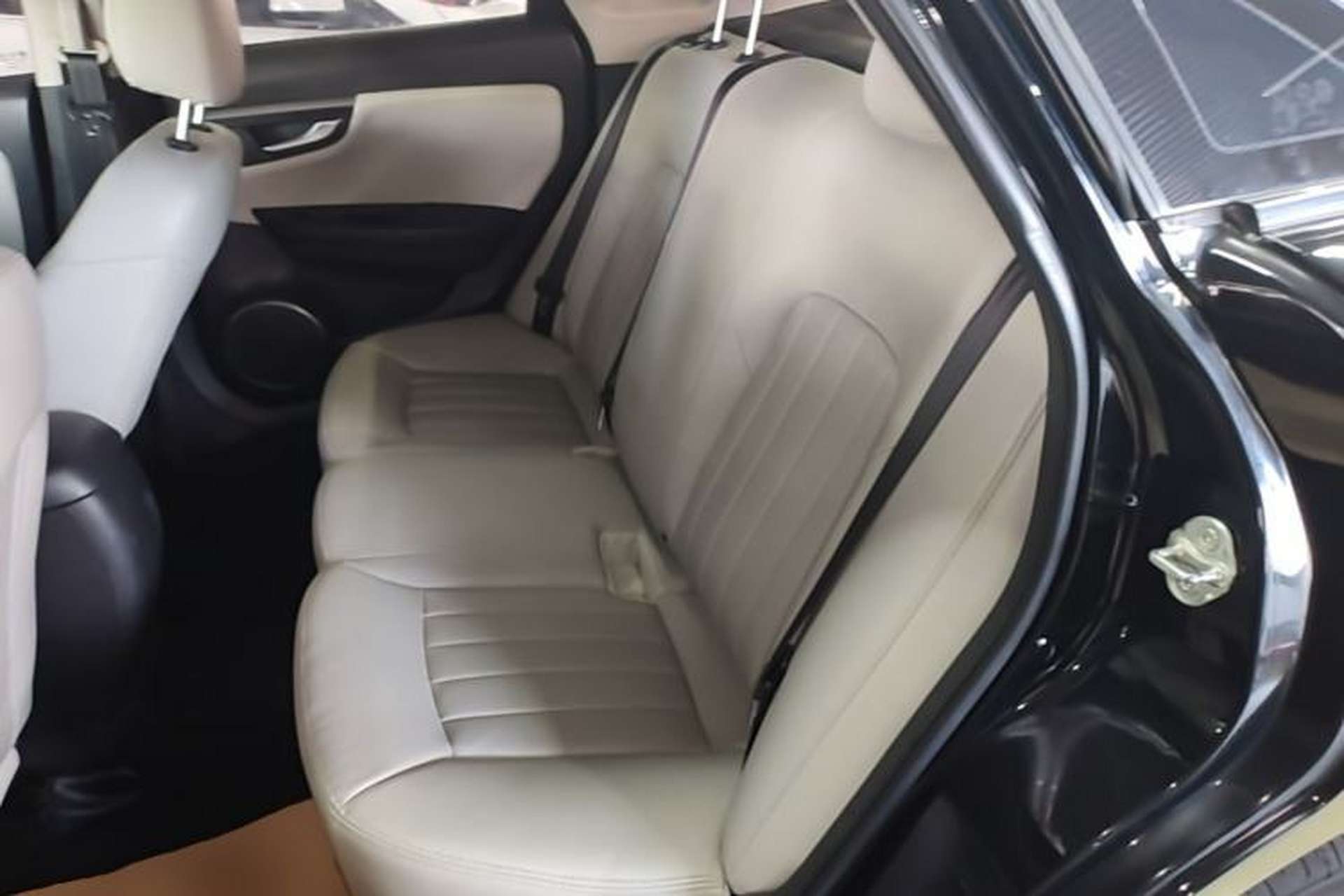 Used Bestune B50 2016 1.6L manual luxury version Left Rear Seat