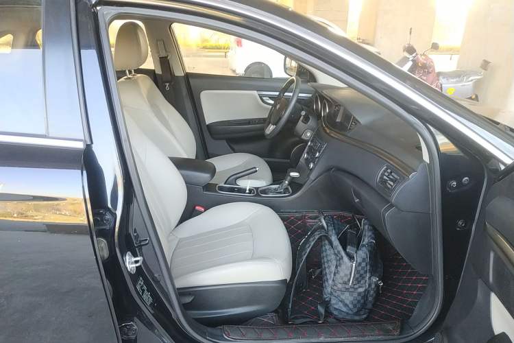Used Bestune B50 2016 1.6L Automatic Luxury Model Right Front Seat