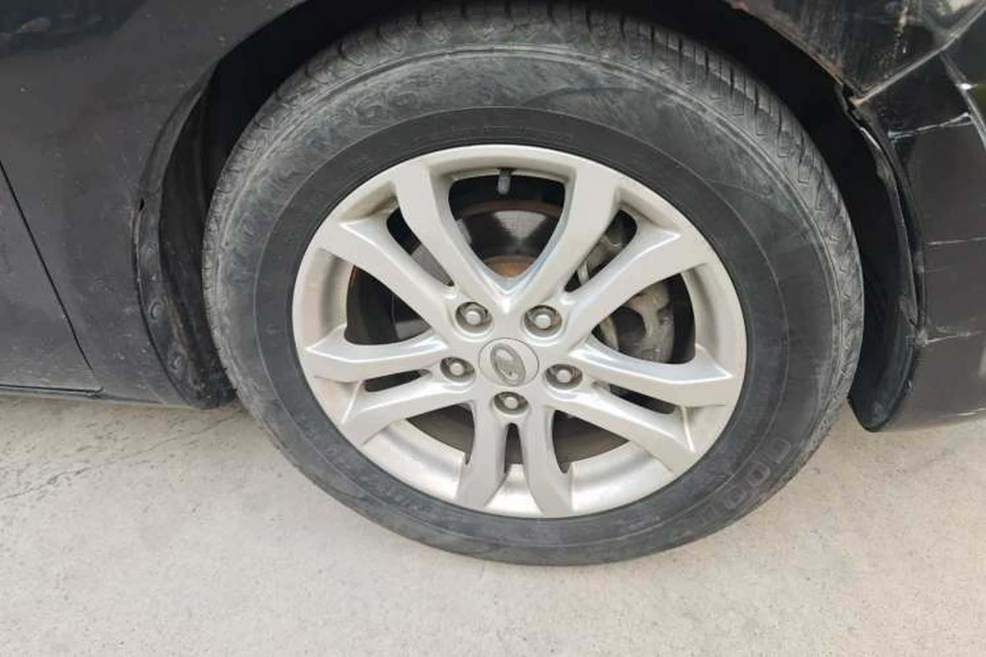 Used Bestune B50 2016 1.4T Automatic Luxury Model Right Front Wheel Hub