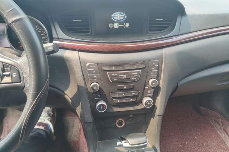 Used Bestune B50 2016 1.4T Automatic Luxury Model Audio And AC Panel